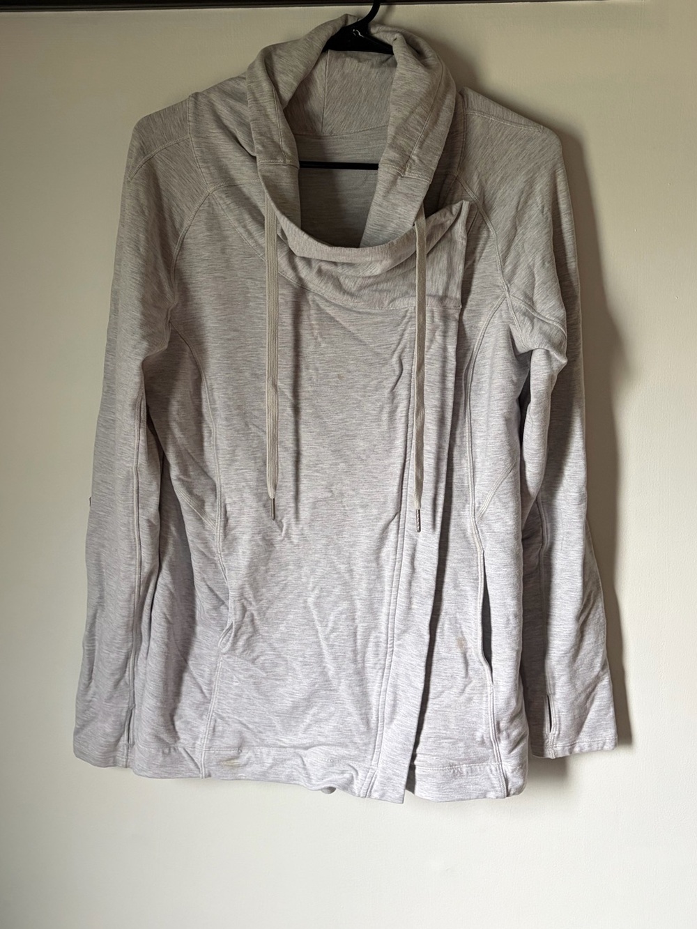 Women’s lululemon zip up sweater light gray size 6